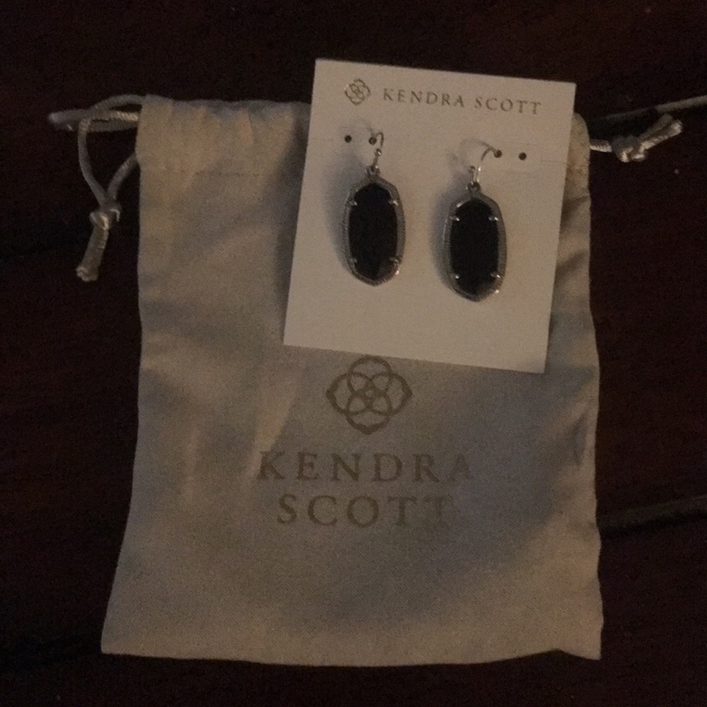 Black and silver Kendra Scott Dani earrings
